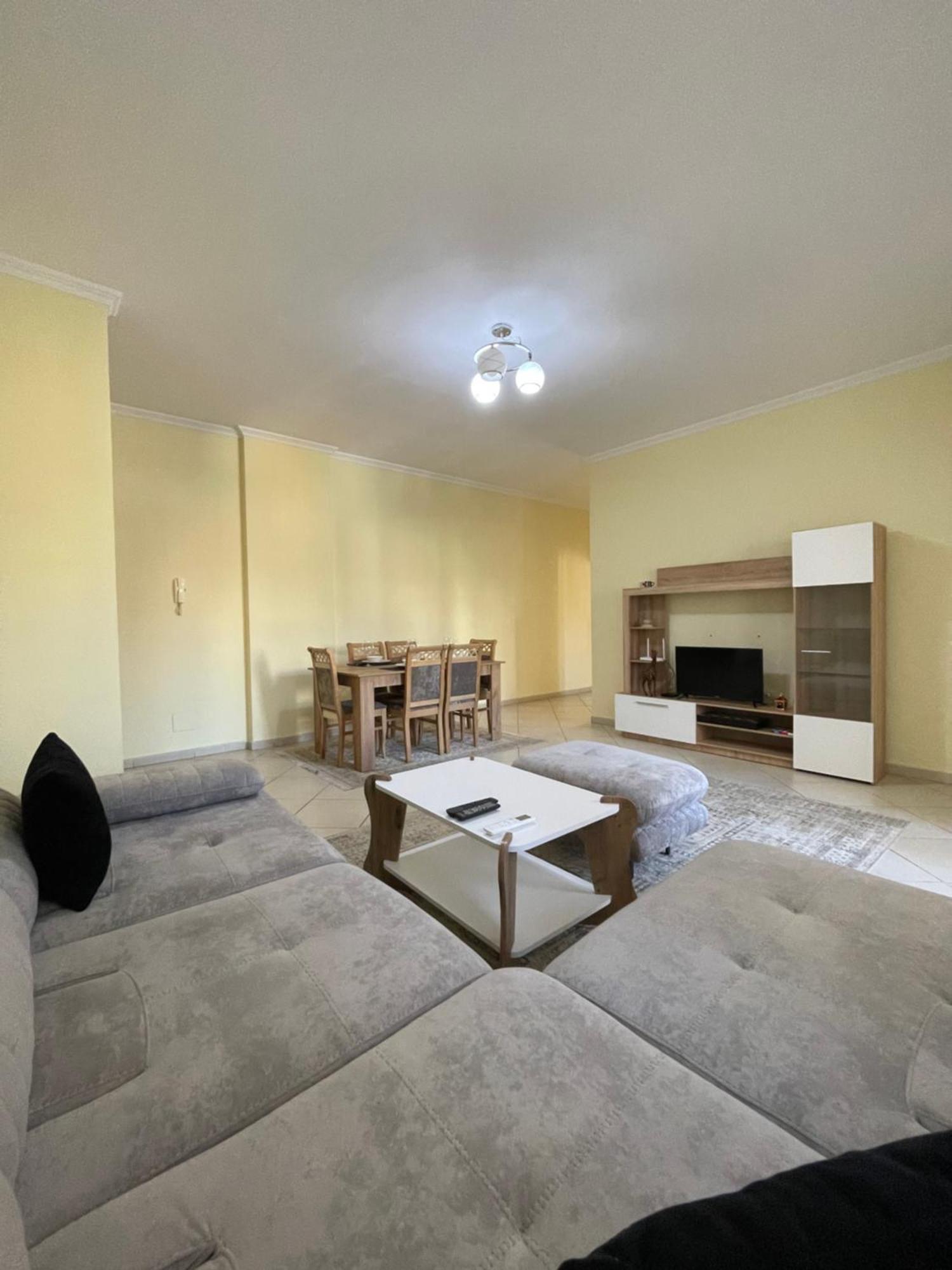 New Baazar Terrace Apartment Tirana Eksteriør billede